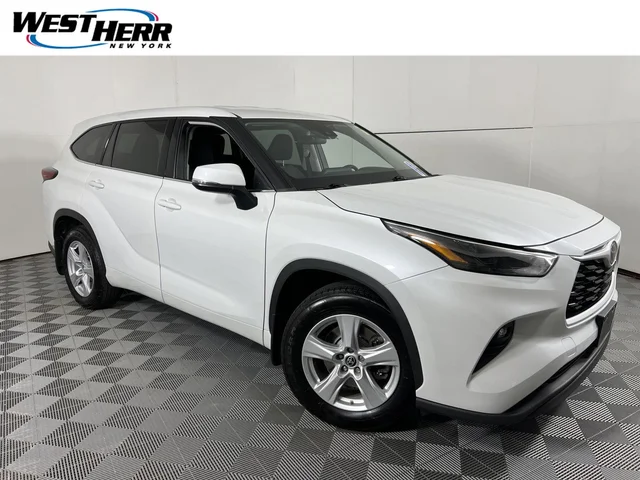 2022 Toyota Highlander LE