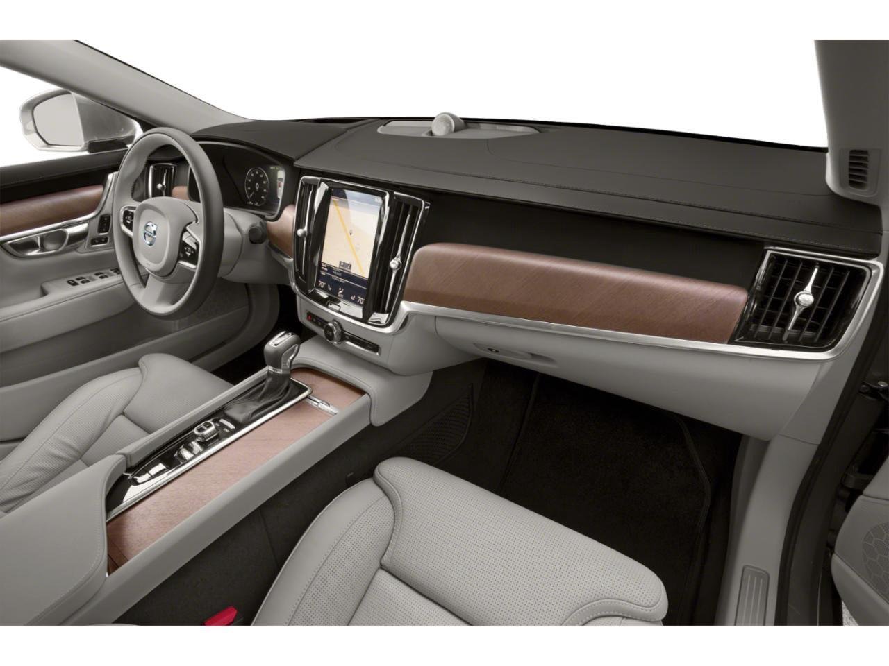 Used 2018 Crystal White Pearl Metallic Volvo Momentum image 10