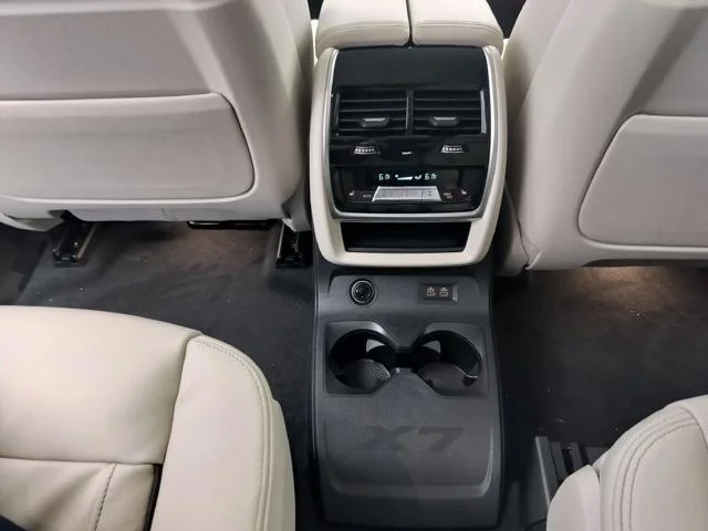 New 2027 Mineral White Metallic BMW xDrive40i image 21