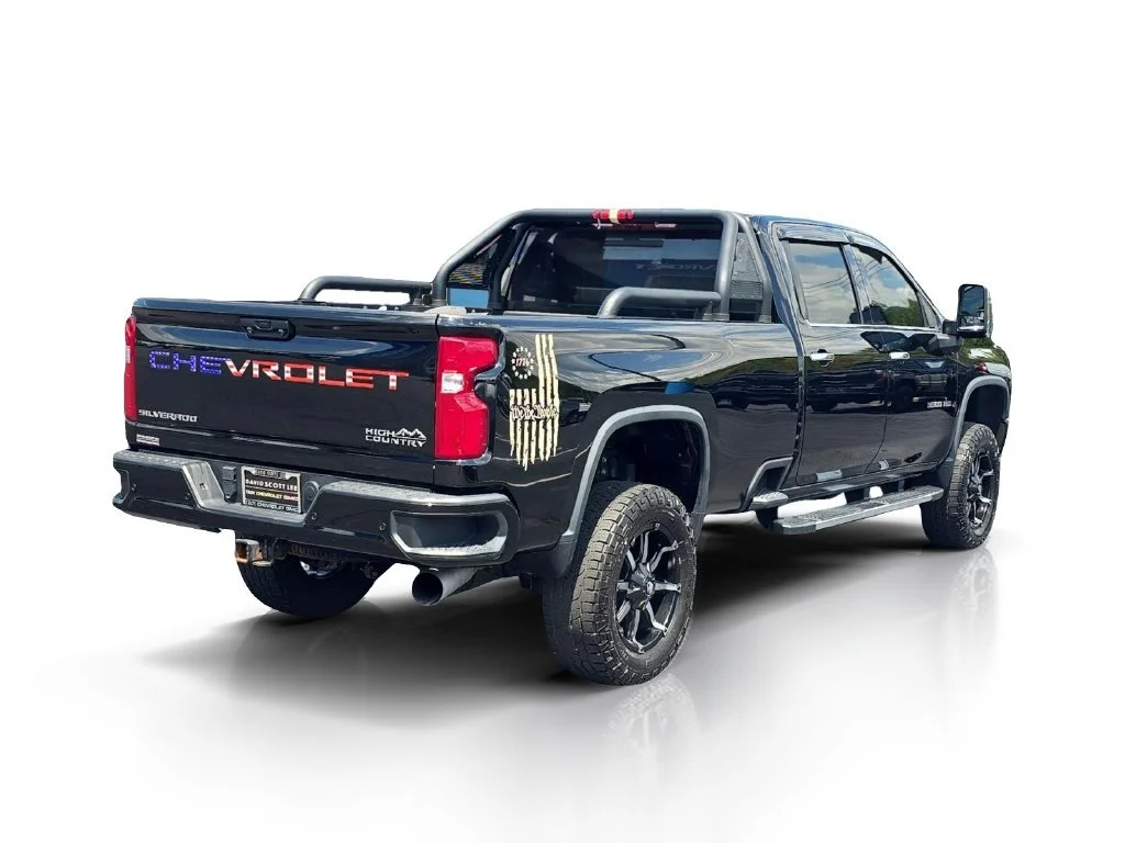 Used 2022 Black Chevrolet High Country image 7