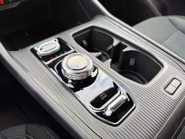 New 2026 White Jeep Laredo image 18