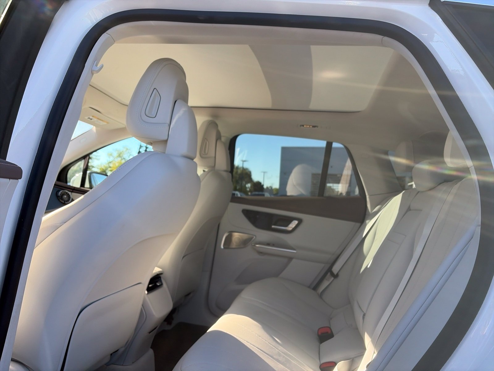 Used 2023 Polar White Mercedes-Benz 350+ SUV image 15