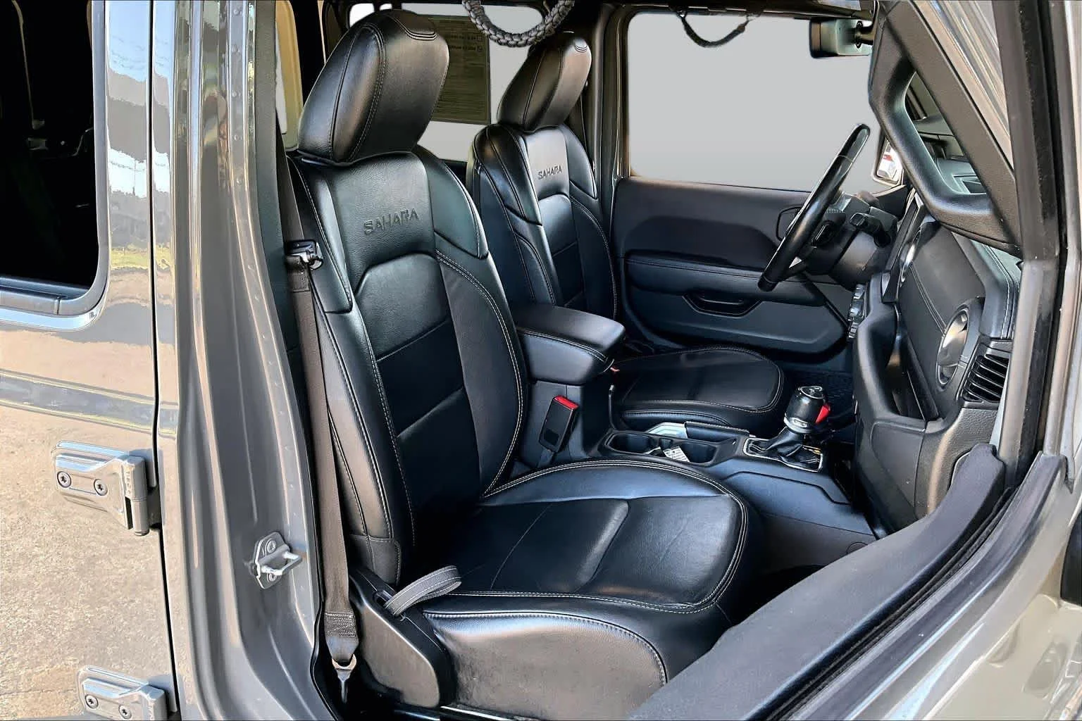 Used 2020 Sting-Gray Clearcoat Jeep Sahara image 9