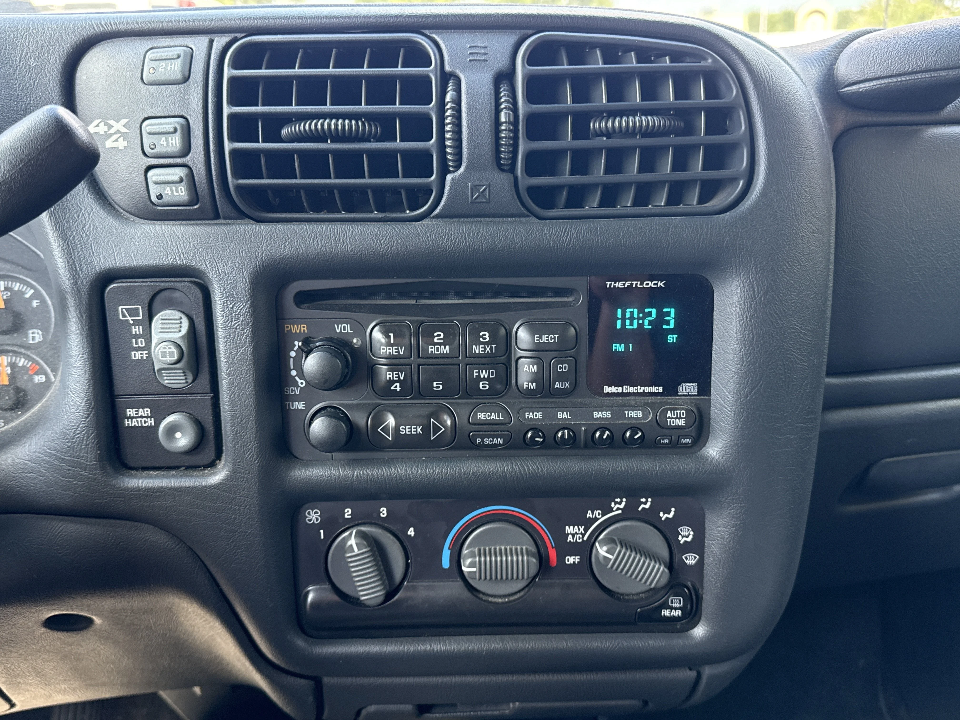 Used 2002 Light Pewter Metallic Chevrolet LS 4WD image 5
