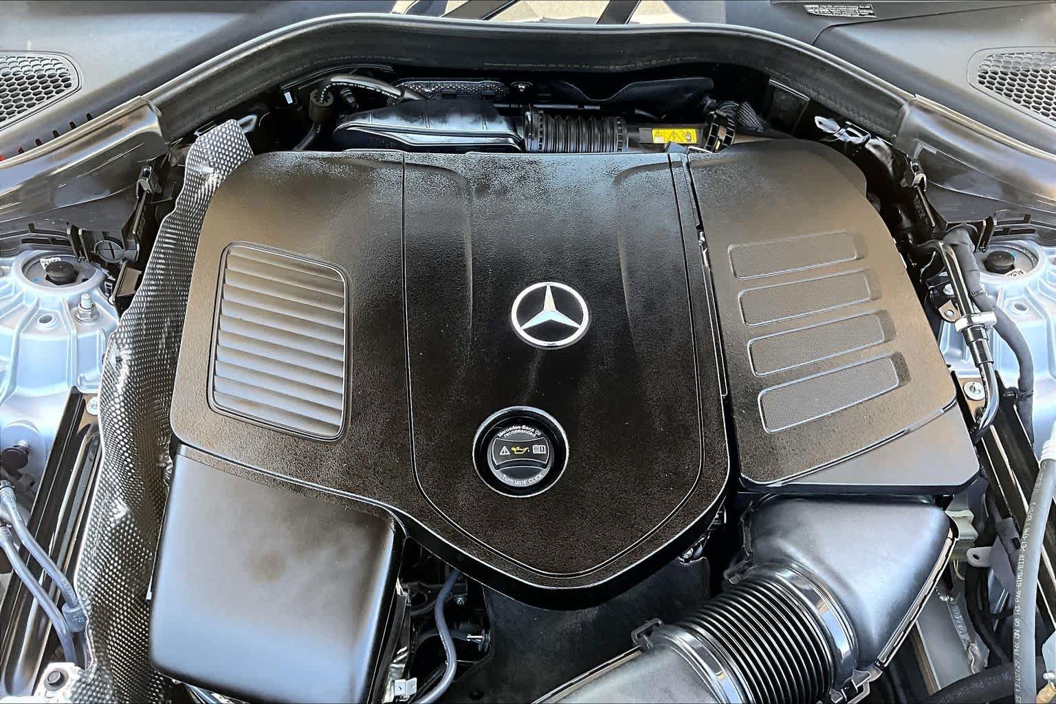 Used 2023 Cirrus Silver Metallic Mercedes-Benz GLC 300 image 33