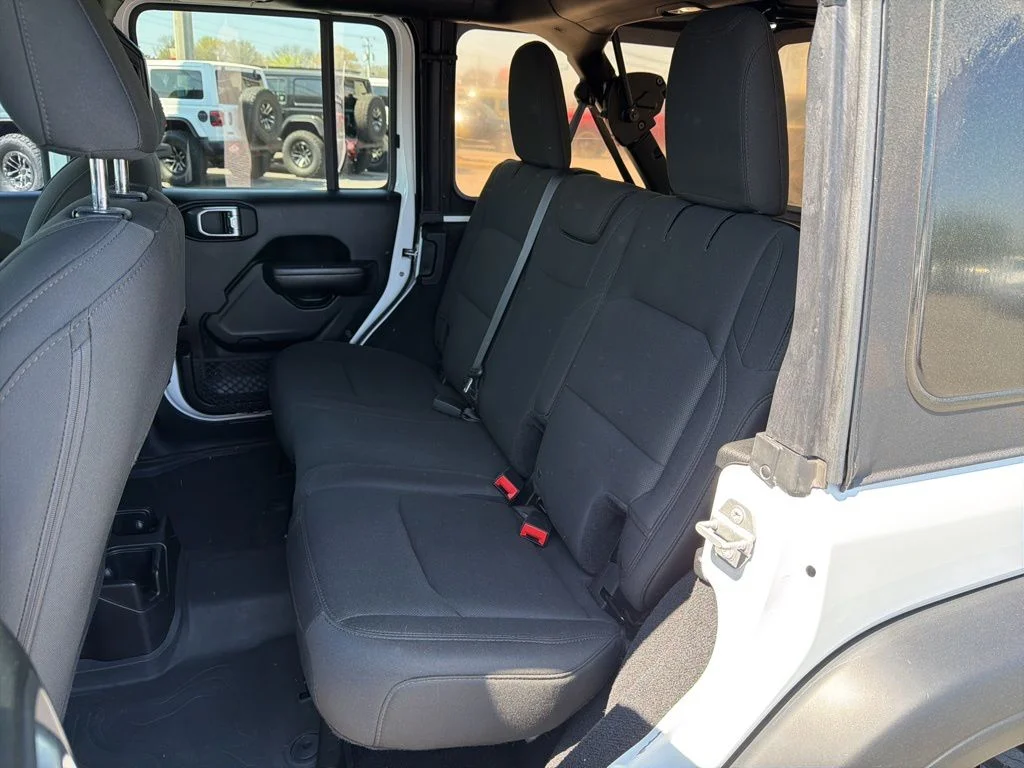 Used 2018 White Jeep Unlimited Sport S image 19