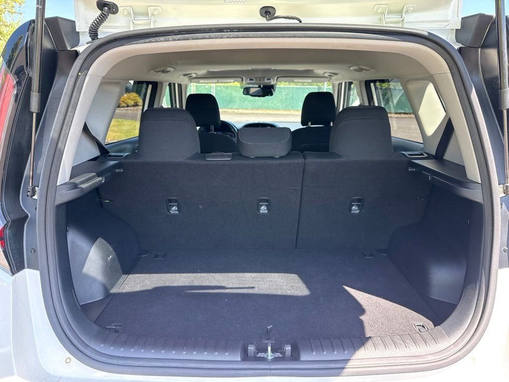 Used 2023 Snow White Pearl Kia EX image 22