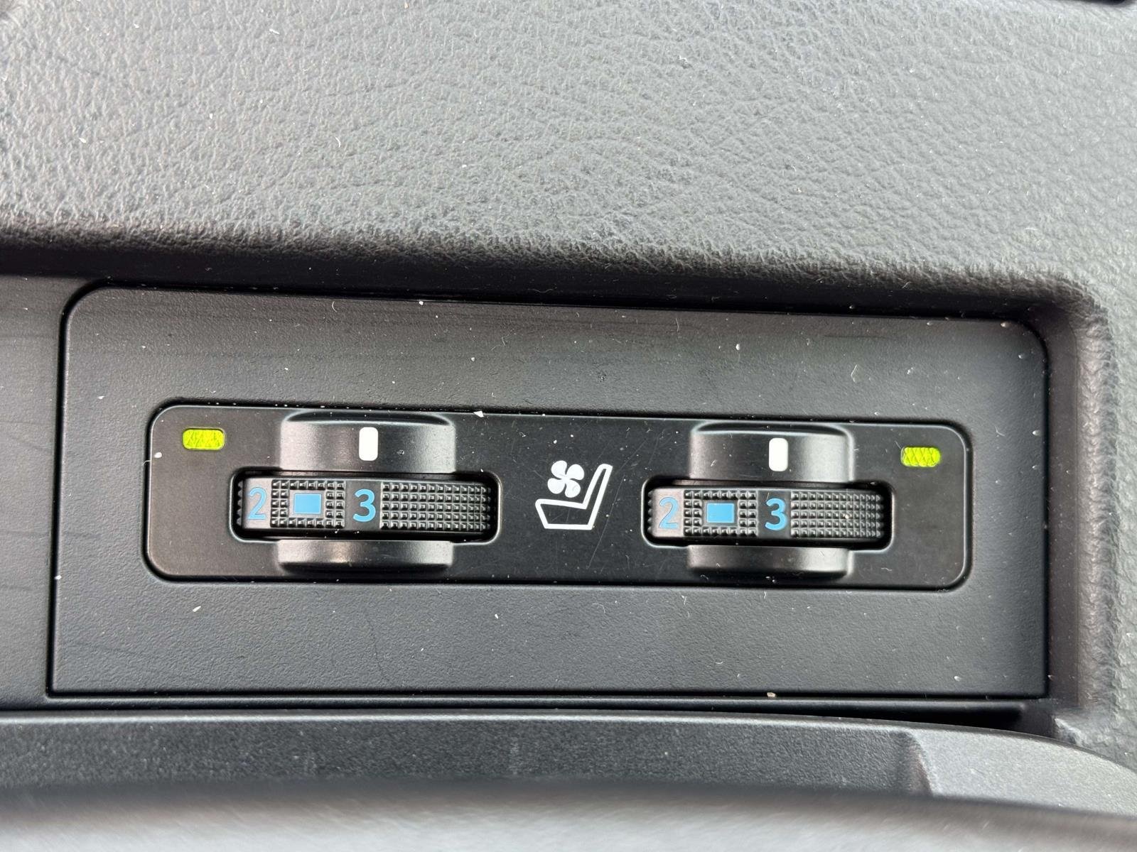 Used 2011 Cerulean Blue Metallic Lexus  image 11
