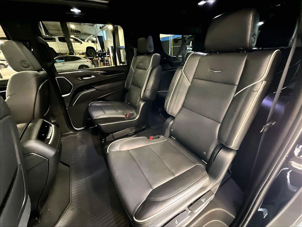 Used 2021 Black Cadillac Sport image 15