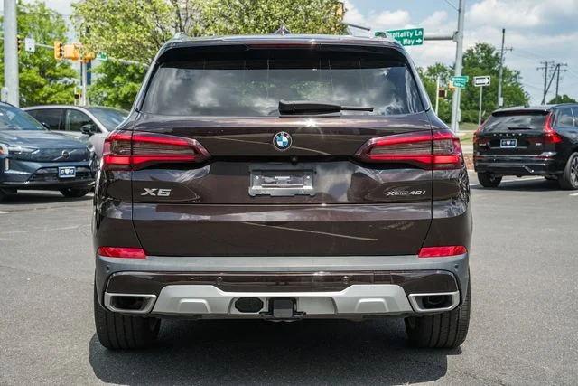 Used 2021 Brown BMW xDrive40i image 8