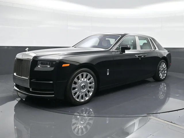 2023 Rolls-Royce Phantom 