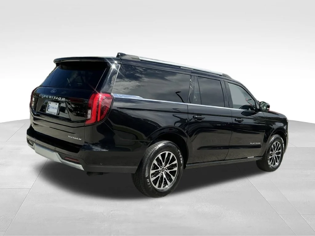 Used 2025 Black Ford Platinum image 5