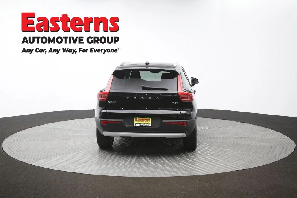 Used 2019 Black Volvo Momentum image 35