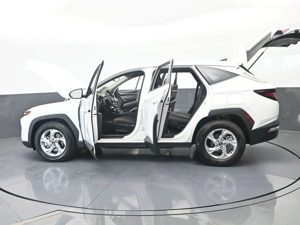 Used 2024 White Pearl Hyundai SE image 66