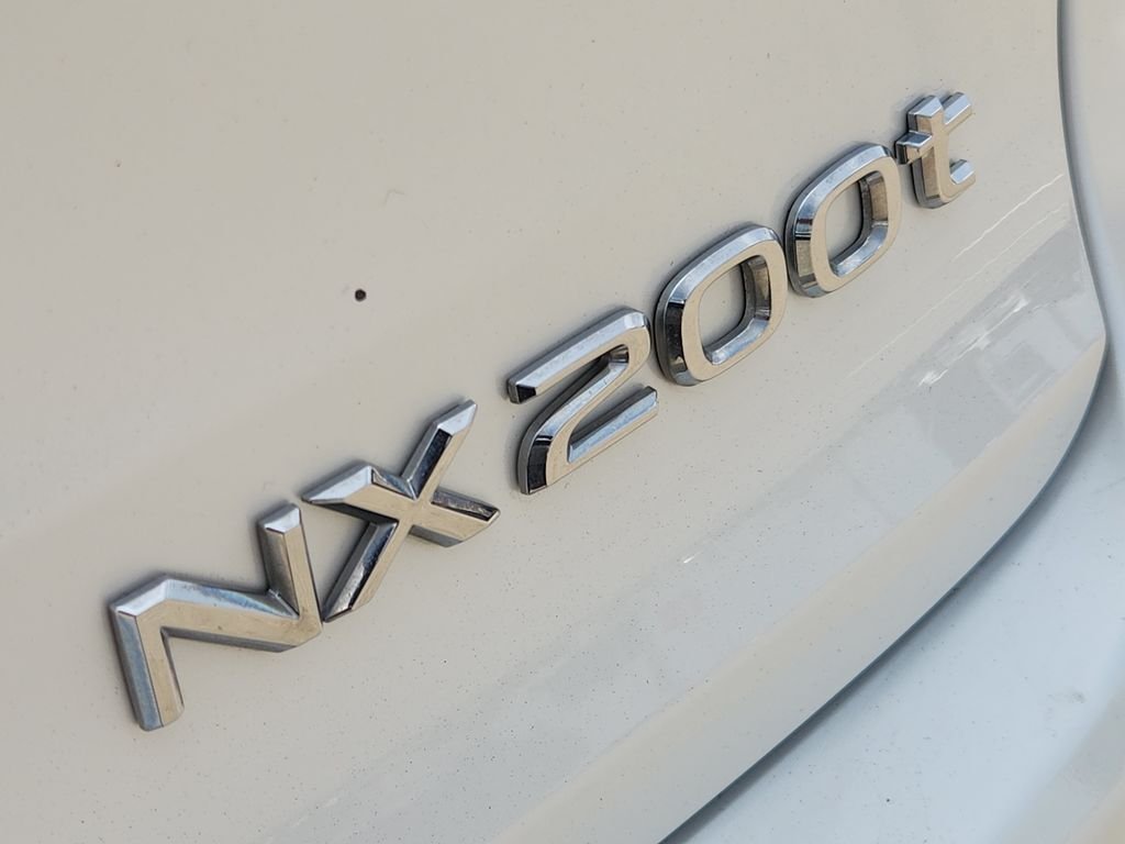 Used 2017 White Lexus 200t image 12