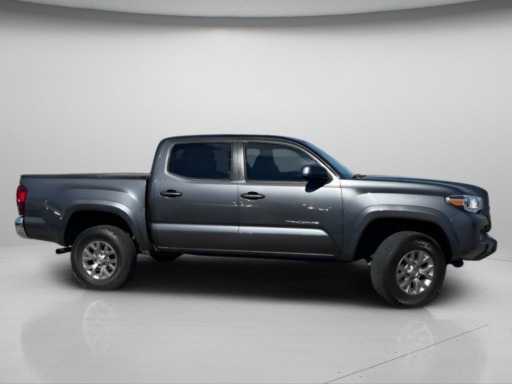 Used 2018 Magnetic Gray Metallic Toyota SR5 image 3