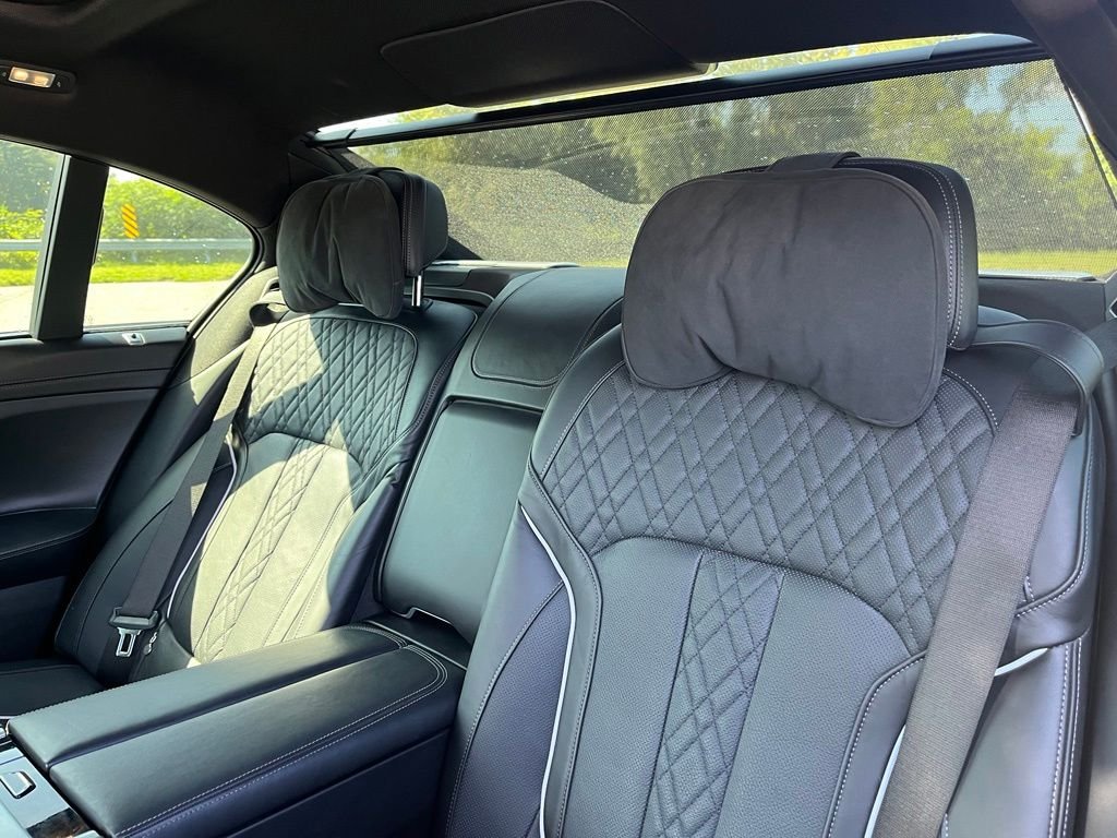 Used 2019 Black Sapphire Metallic BMW 750i xDrive image 24