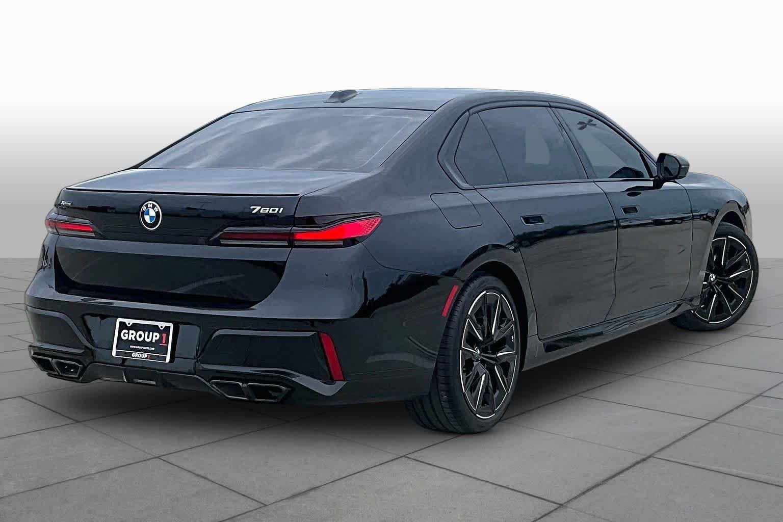 Used 2026 Black Sapphire Metallic BMW 760i xDrive image 12