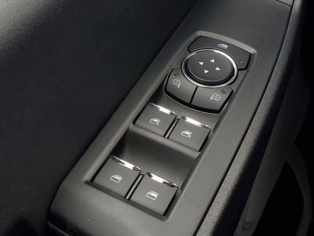 New 2025 Oxford White Ford F-350® XL image 11