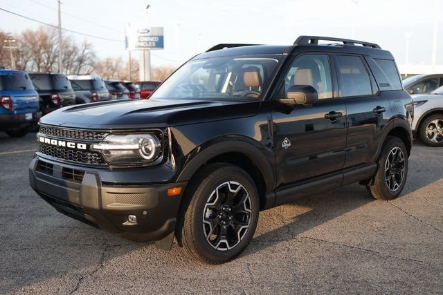 New 2025 Shadow Black Ford Outer Banks® image 2