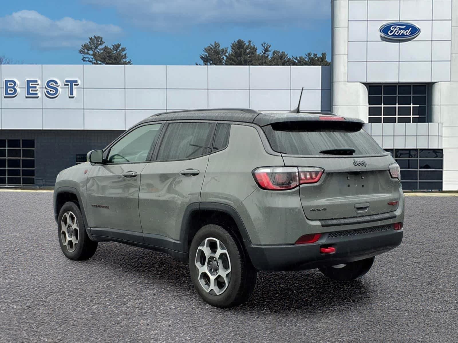 Used 2022 Sting-Gray Clearcoat Jeep Trailhawk image 4