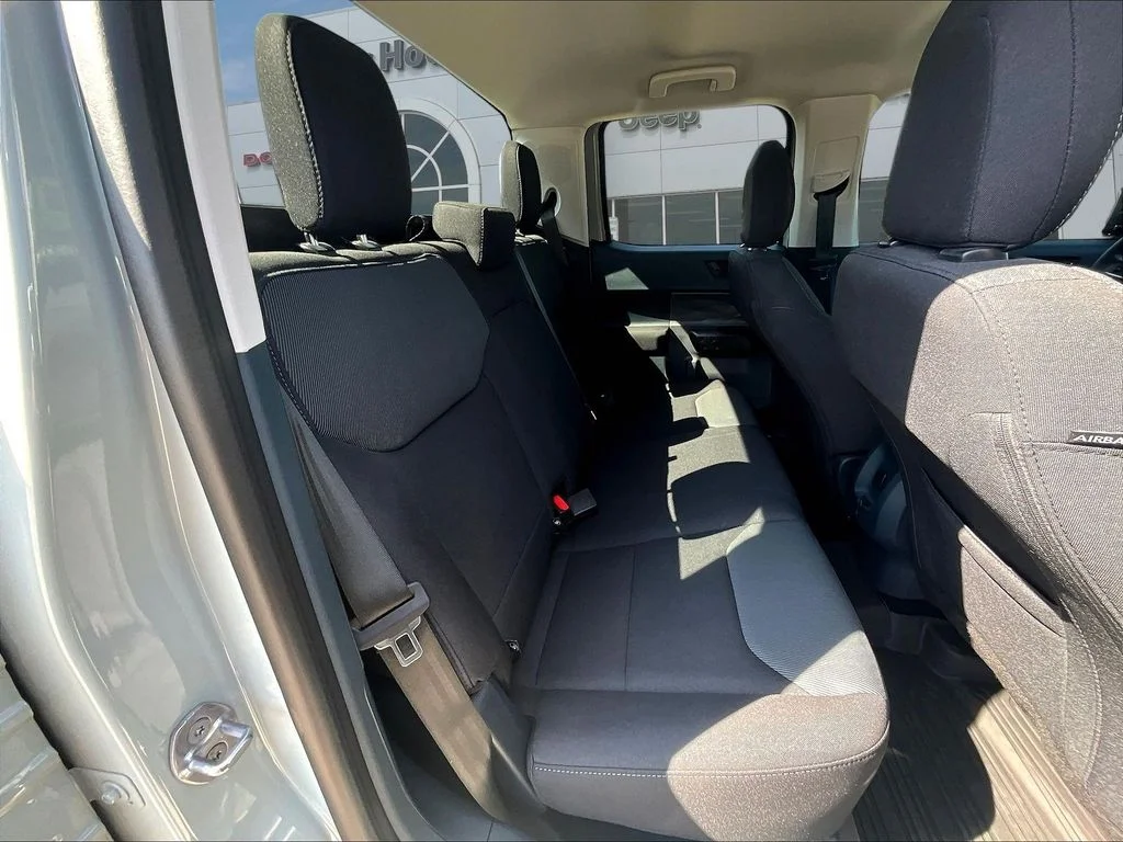 Used 2024 Green Ford XL image 28