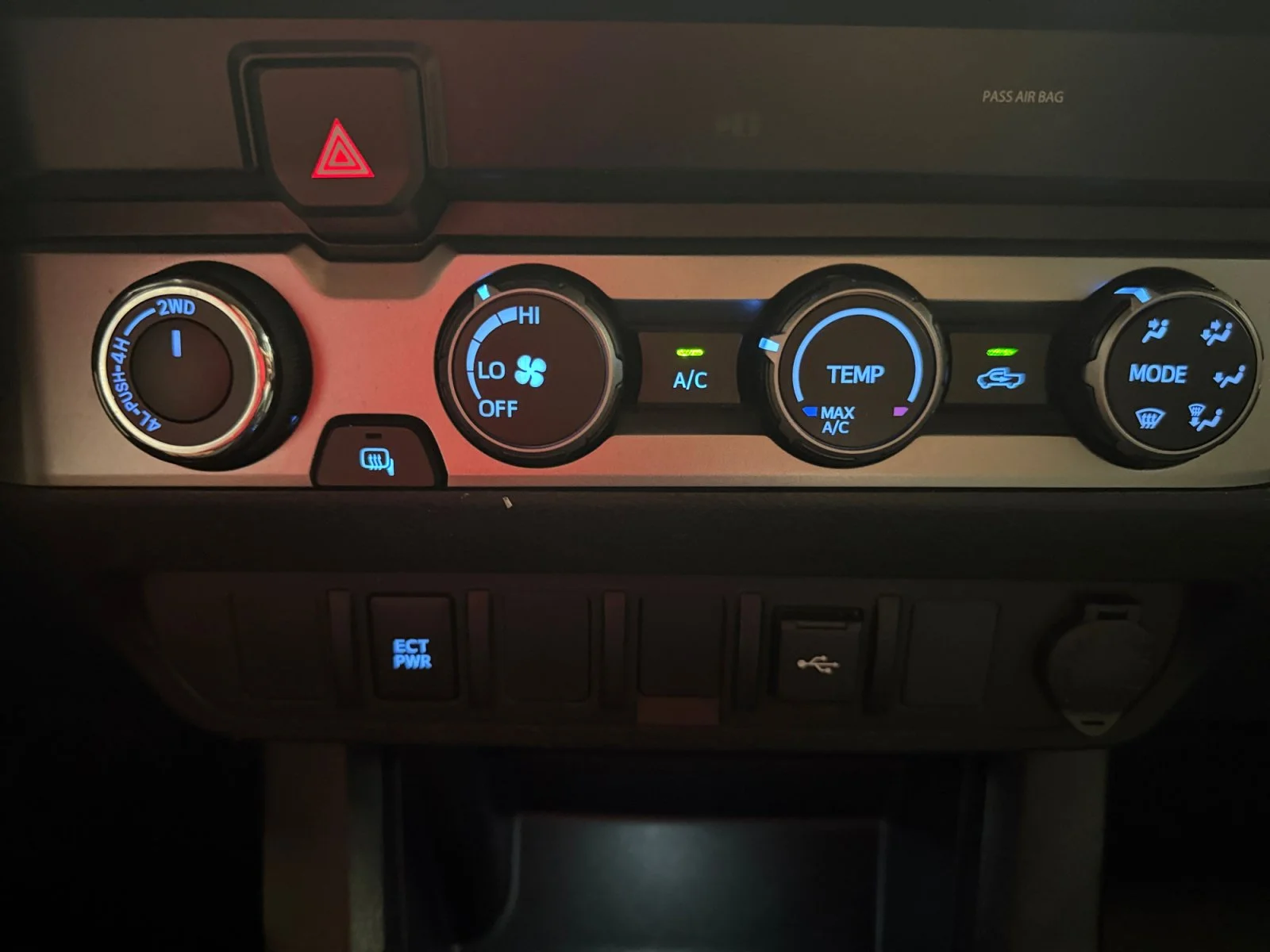 Used 2020 Magnetic Gray Metallic Toyota SR image 18