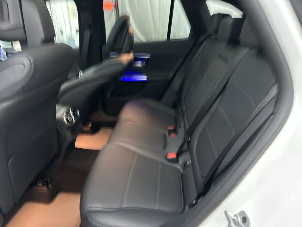 Used 2026 White Mercedes-Benz GLC 300 image 22