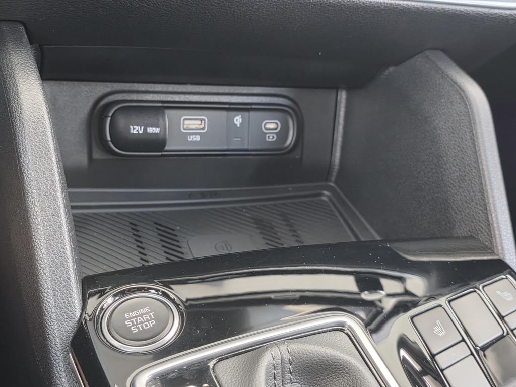 Used 2024 White Kia X-Line image 26