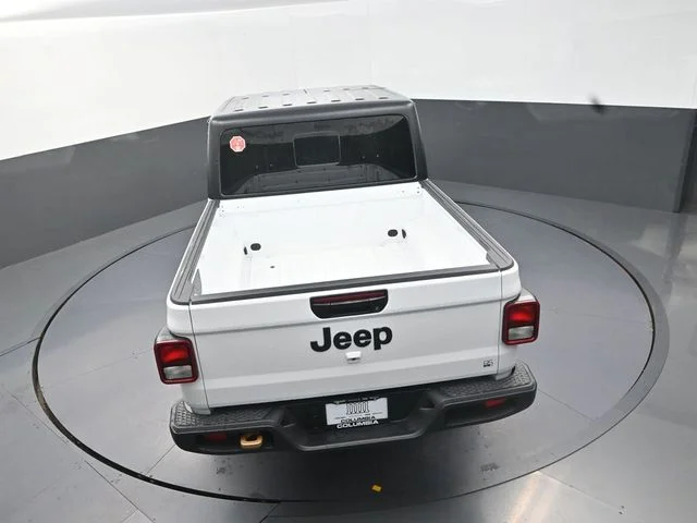 New 2026 Bright White Clear-Coat Exterior Paint Jeep 85th Anniversary Edition image 16