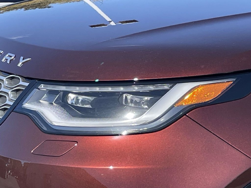 New 2026 Sedona Red Land Rover  image 7