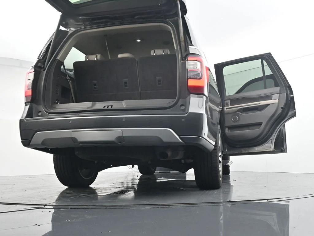Used 2021 Gray Ford Limited image 41