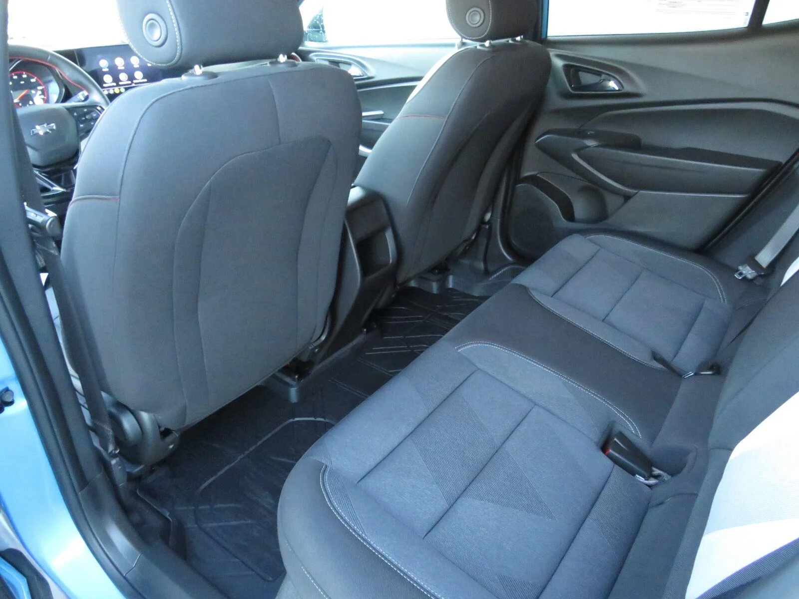 Used 2025 Marina Blue Metallic Chevrolet 1RS image 25