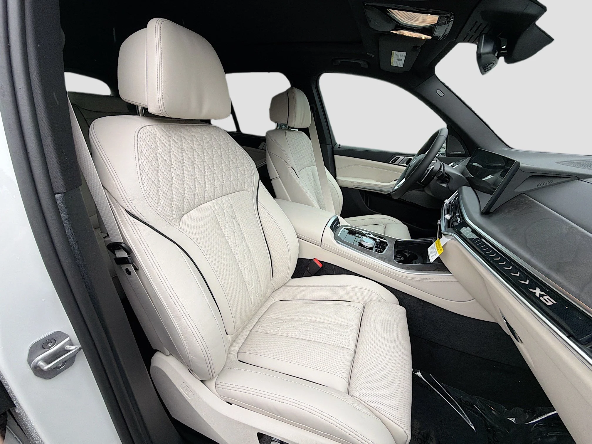 New 2026 Mineral White Metallic BMW xDrive40i image 14