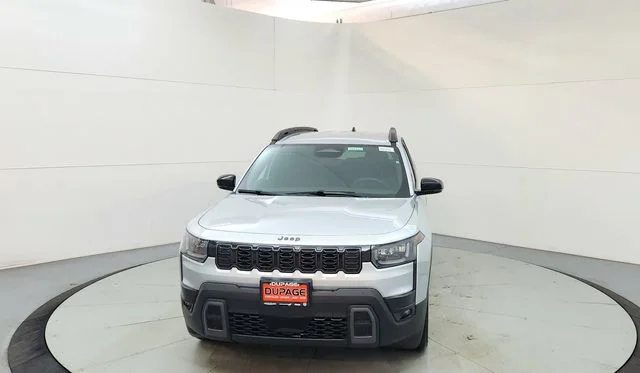 New 2026 Silver Zynith Clear-Coat Exterior Paint Jeep Limited image 2