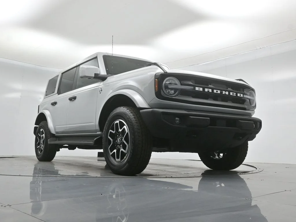 New 2026 Avalanche Gray Ford Outer Banks image 45