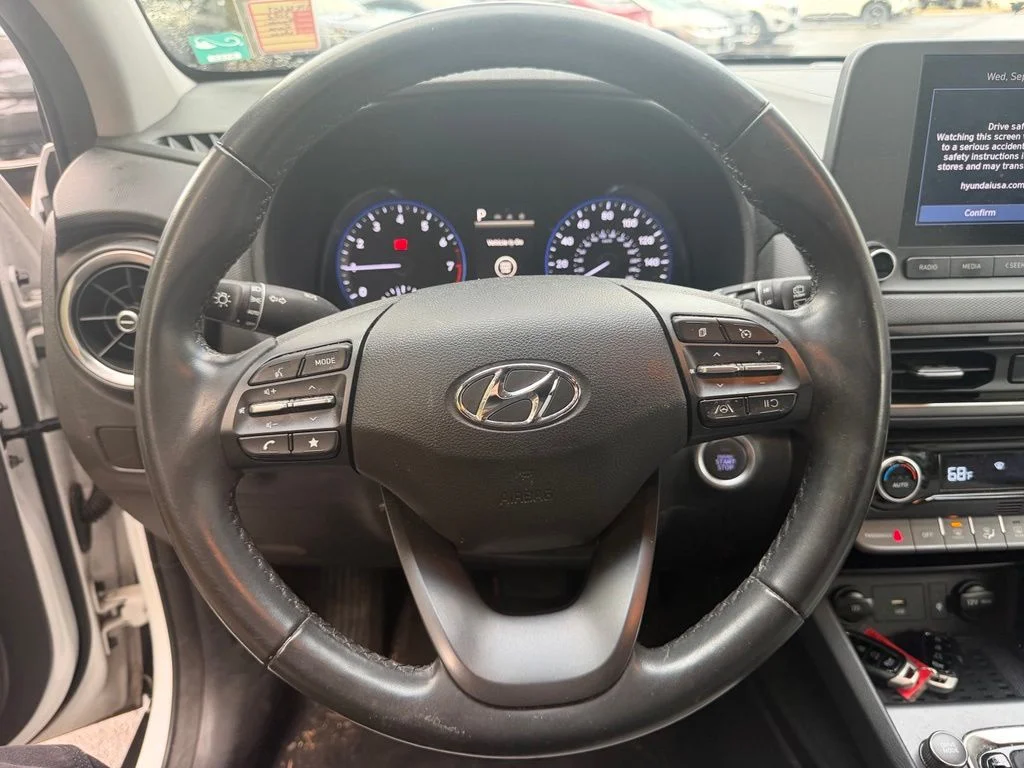 Used 2022 Lunar White Hyundai SEL image 16