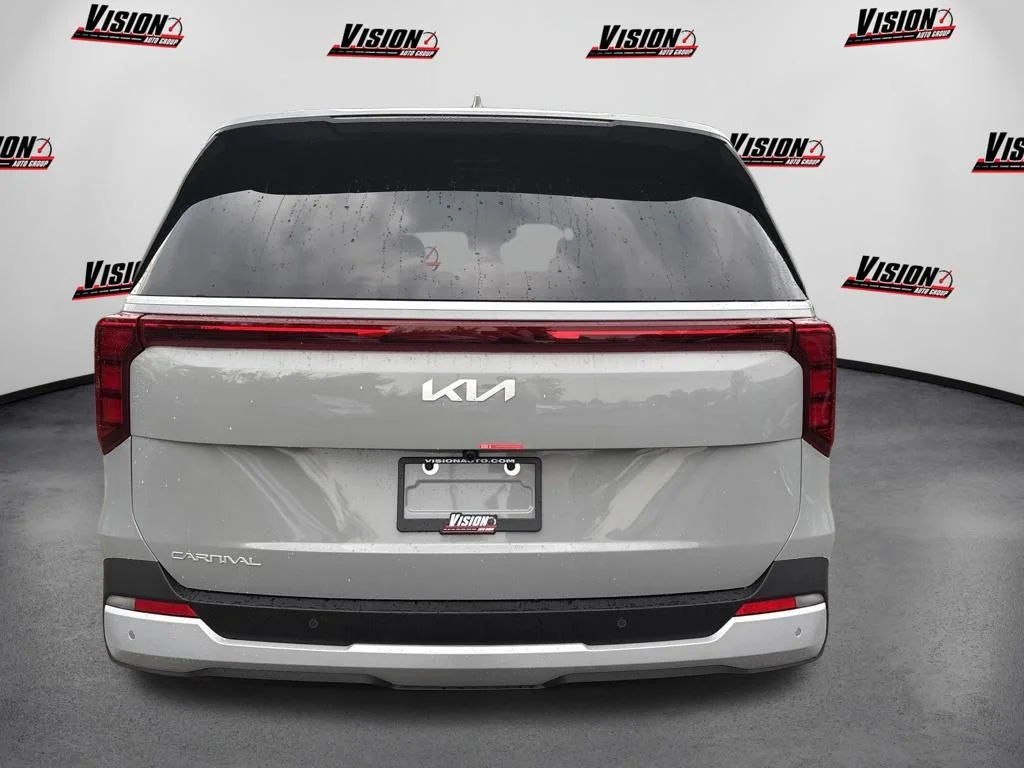 New 2027 White Kia LXS image 6