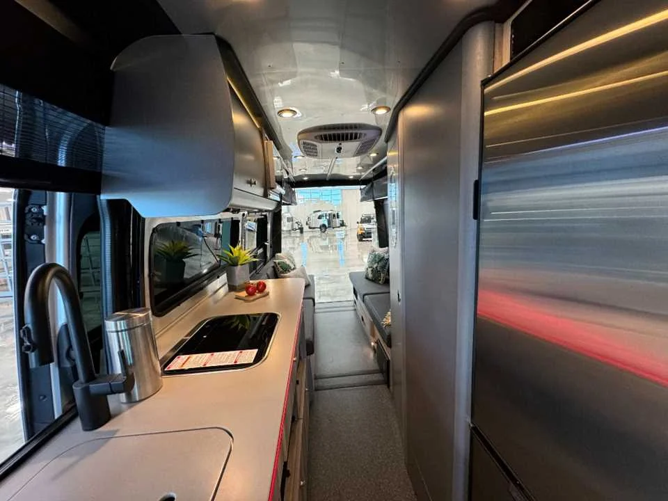 Used 2024 SILVER AIRSTREAM  image 37
