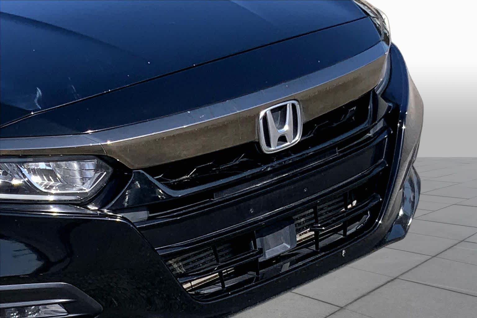 Used 2018  Honda Sport 1.5T image 26