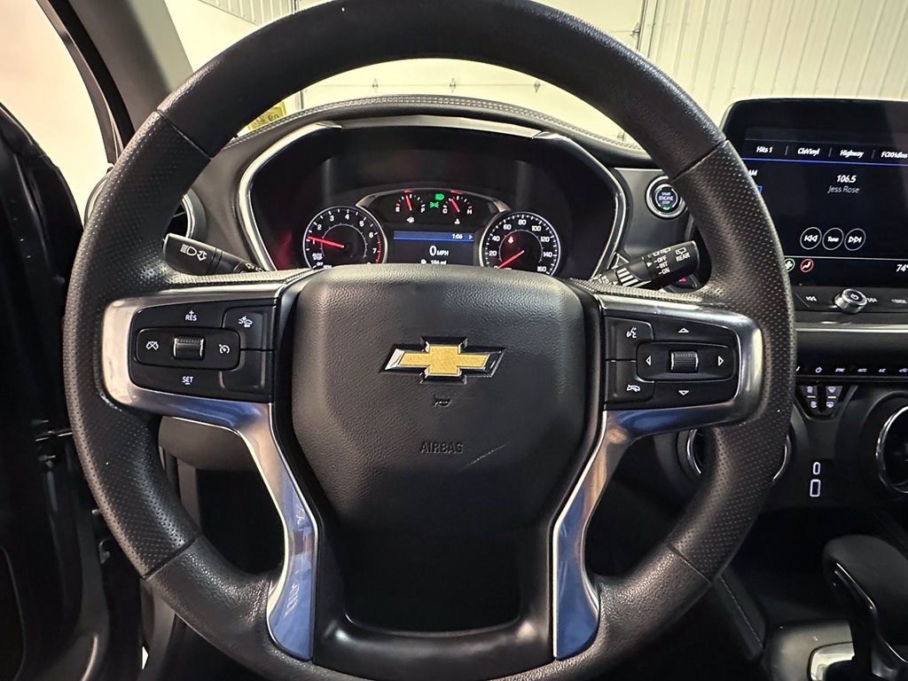 Used 2025 Gray Chevrolet LT image 33