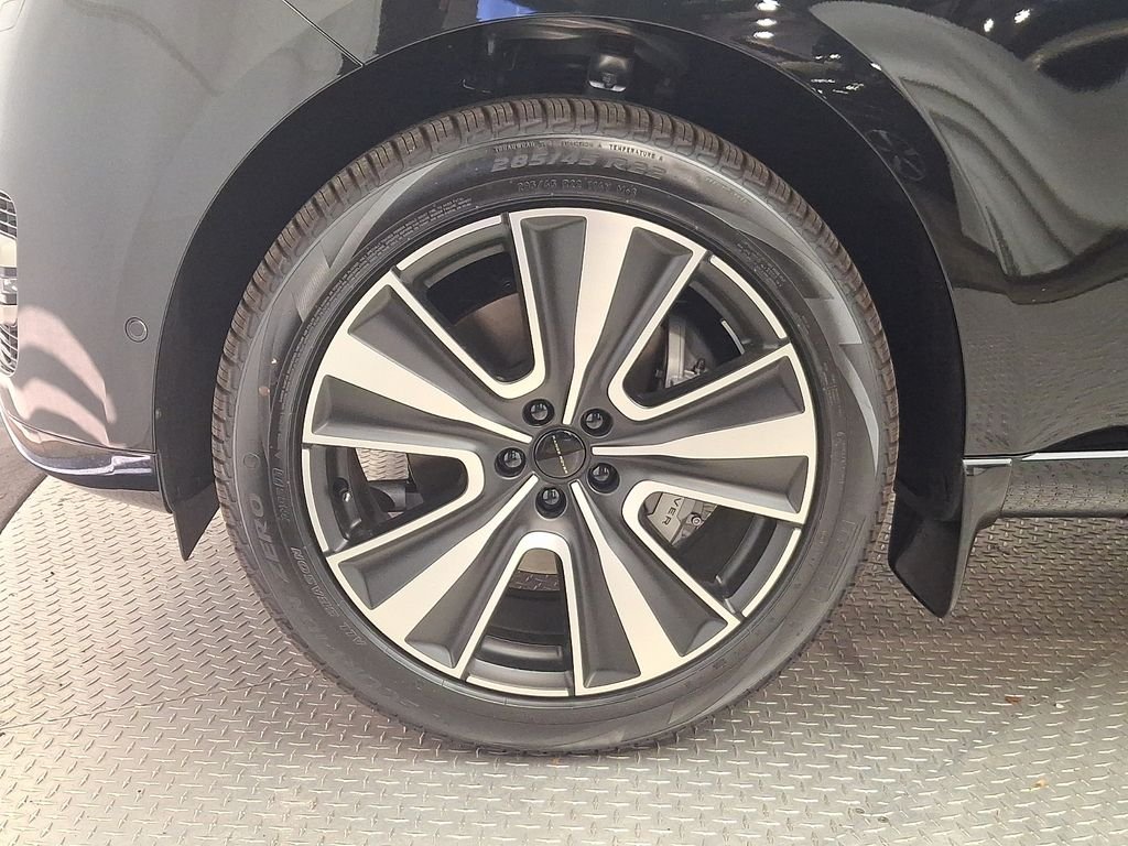 New 2026 Santorini Black Land Rover SE image 5