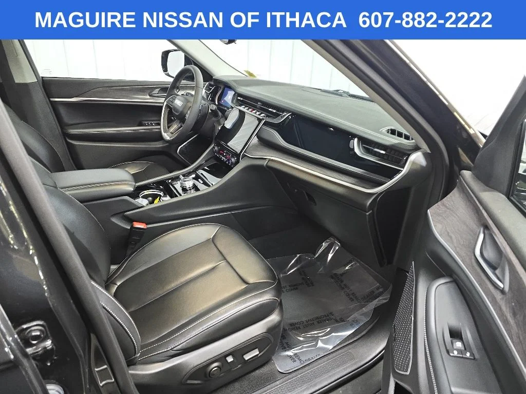 Used 2023 Brown Jeep 4xe image 16