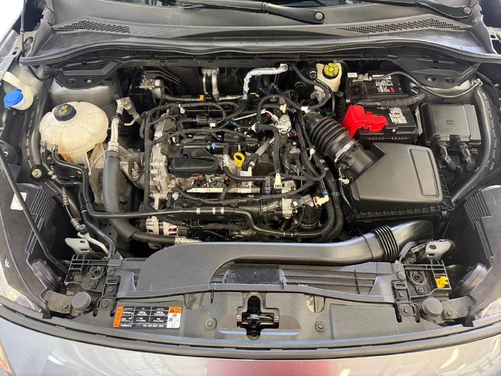 Used 2022 Gray Ford SE image 15