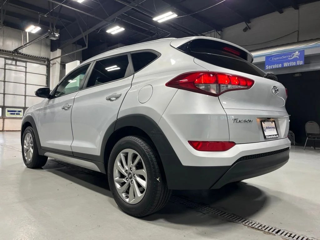 Used 2018 Molten Silver Hyundai SEL image 5