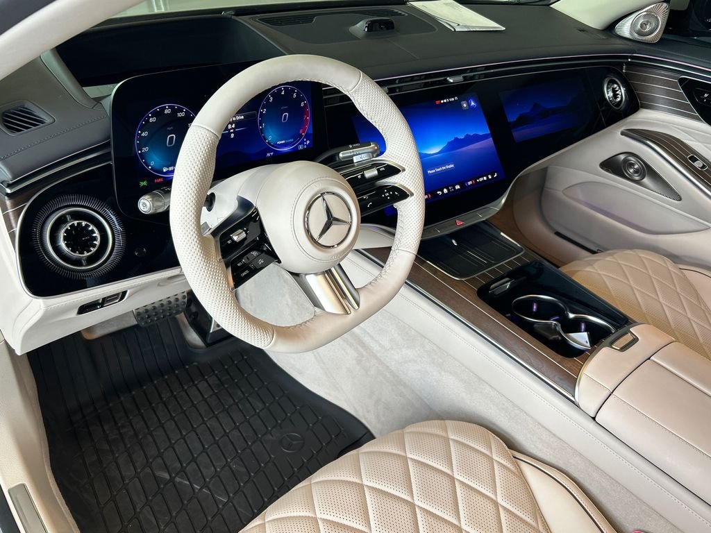 New 2027 MANUFAKTUR Moonlight White Metallic Mercedes-Benz S 580 image 12