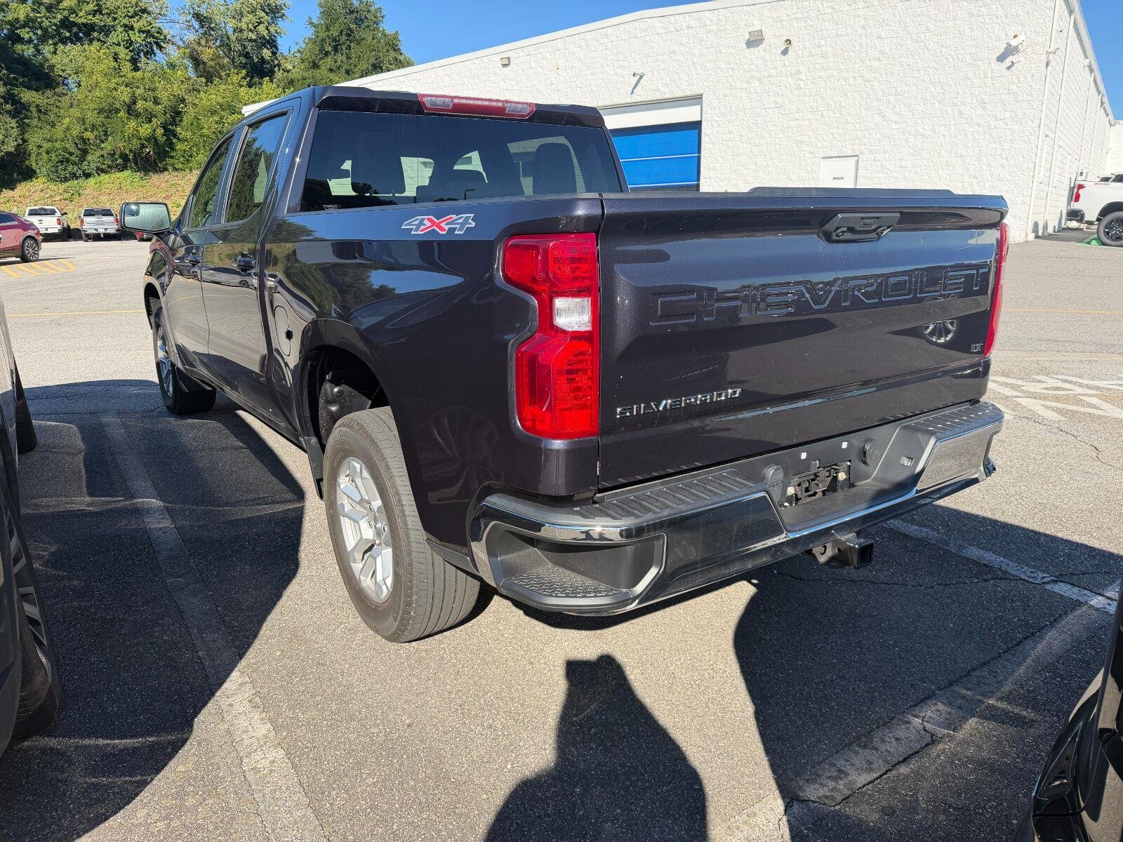 Used 2023 DARK ASH METALLIC Chevrolet LT image 4
