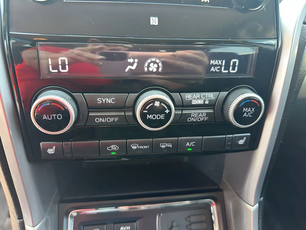Used 2022 Crystal White Pearl Subaru Premium image 29