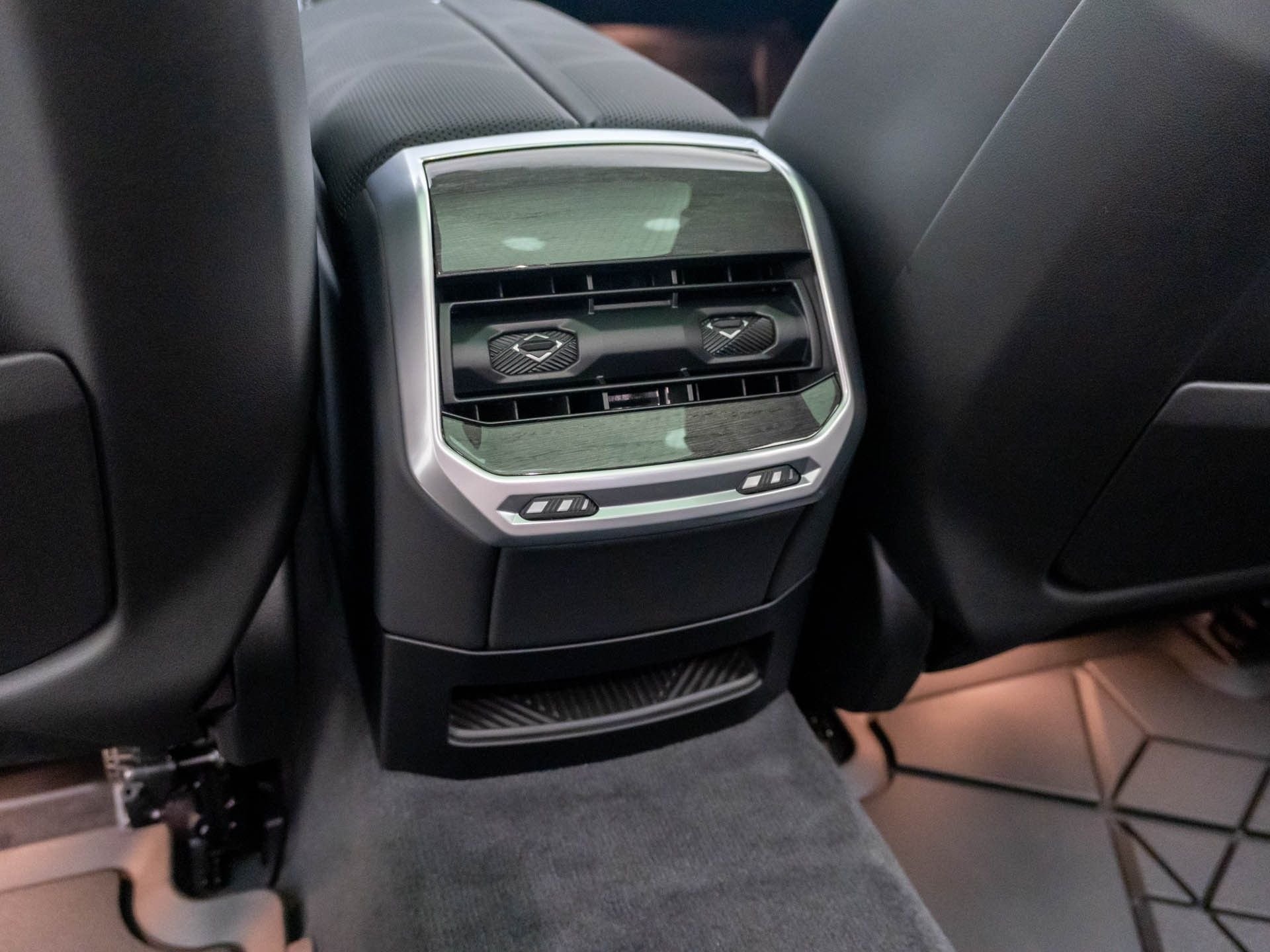 New 2026 Dravit Grey Metallic BMW 760i xDrive image 23