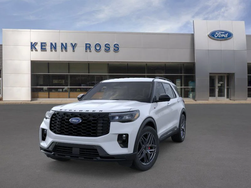 New 2026 Space White Metallic Ford ST-Line image 3